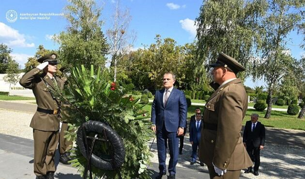 XİN rəhbəri 